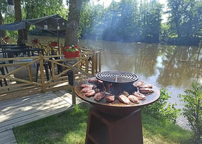 Tonneau Herbergement Insolite Au Camping Des Nieres